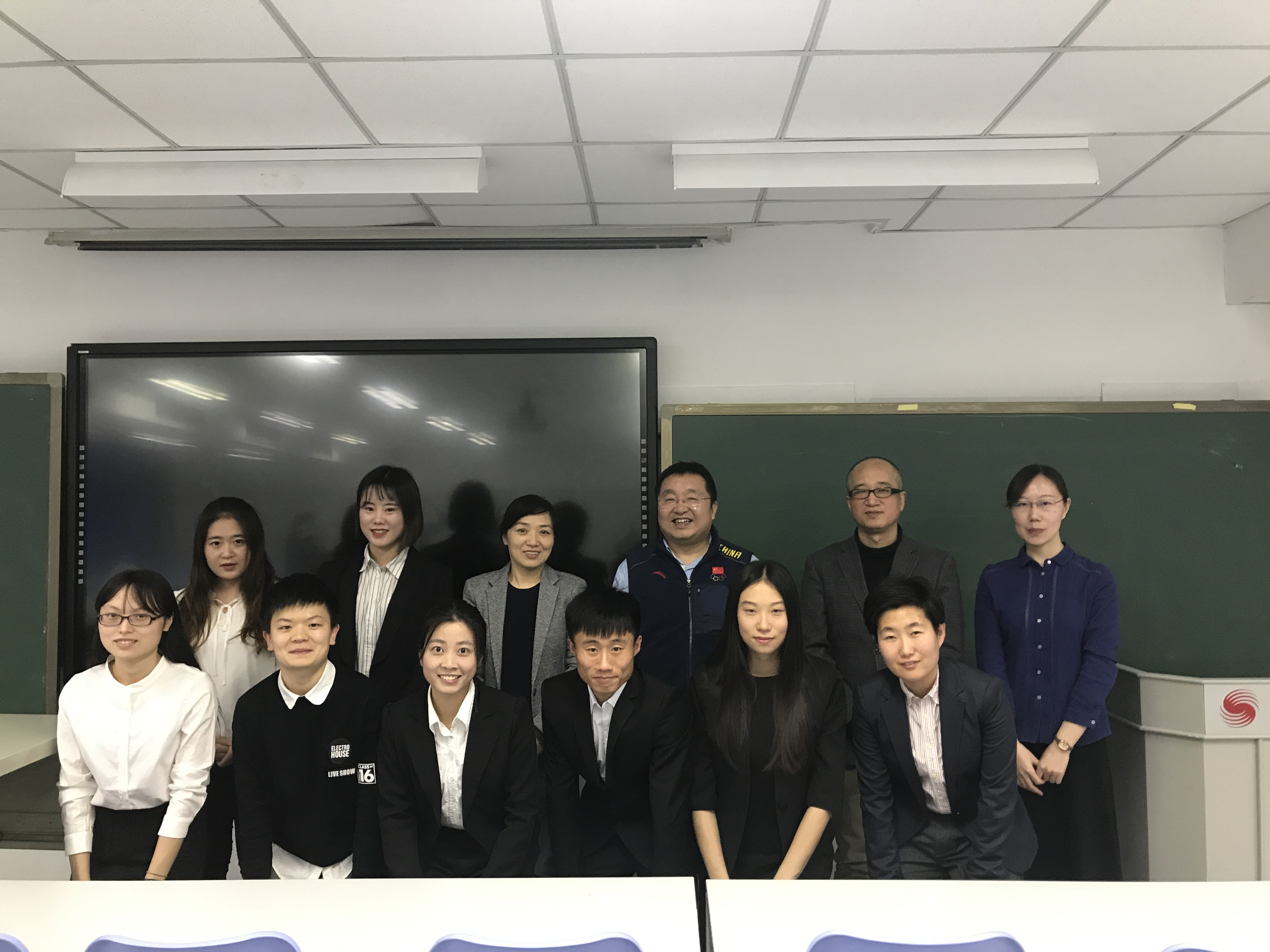 老哥俱乐部-老哥必备的互换社区