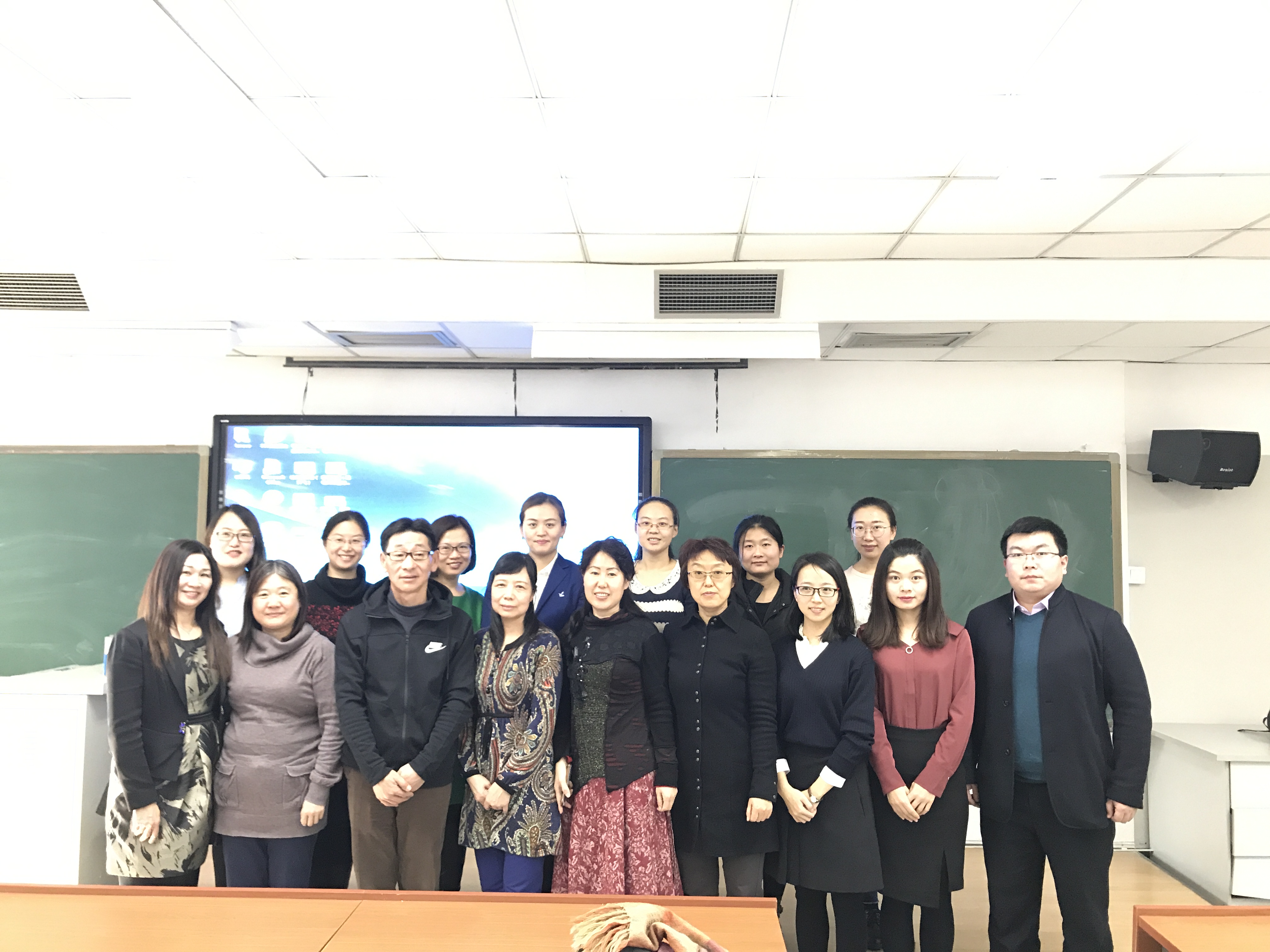 老哥俱乐部-老哥必备的互换社区