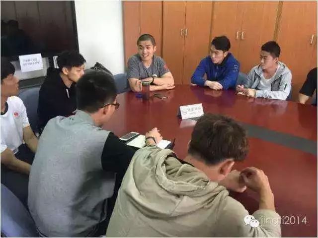 老哥俱乐部-老哥必备的交流社区