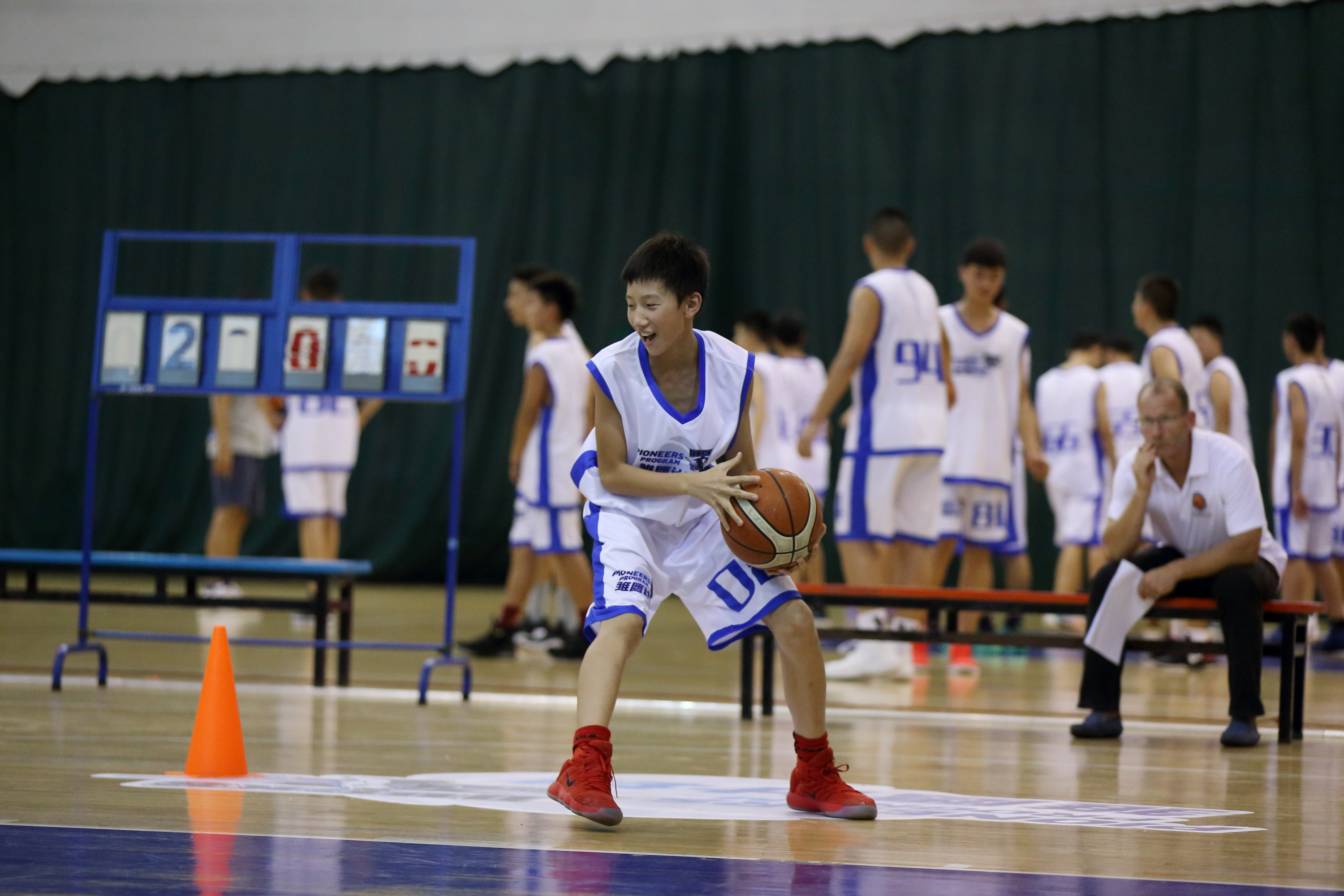 老哥俱乐部-老哥必备的交流社区