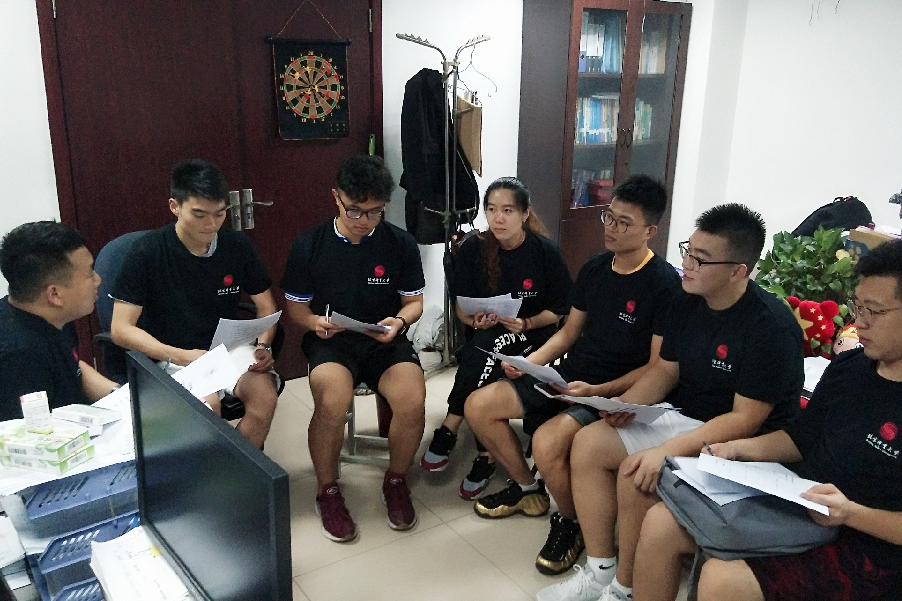 老哥俱乐部-老哥必备的交流社区