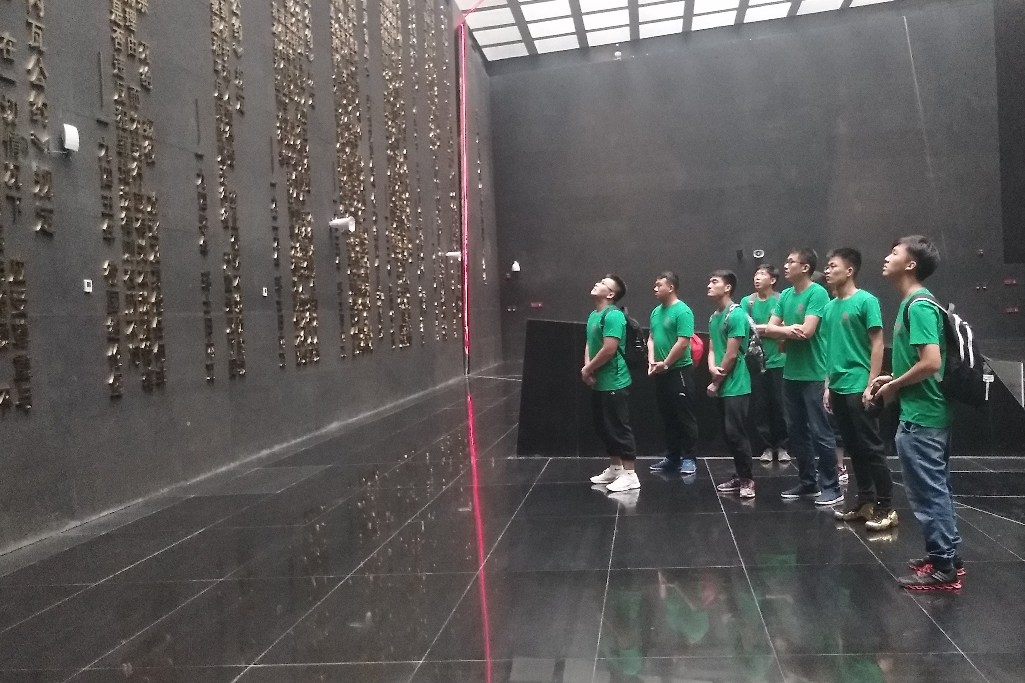 老哥俱乐部-老哥必备的交流社区