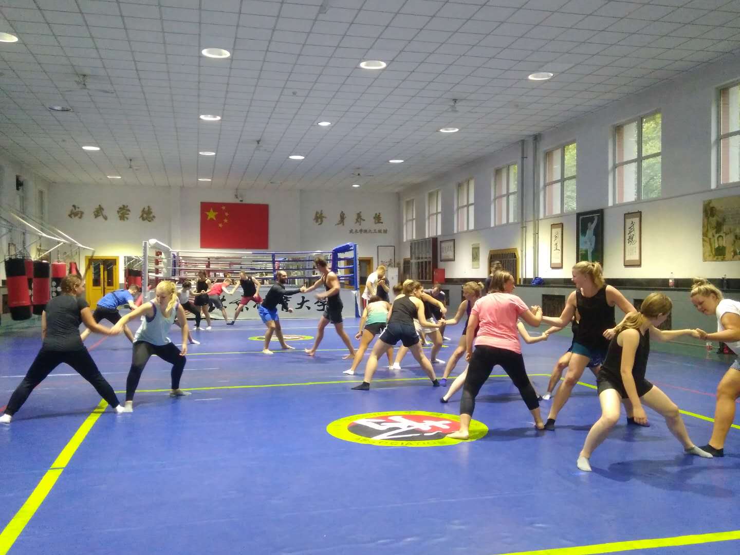 老哥俱乐部-老哥必备的交流社区