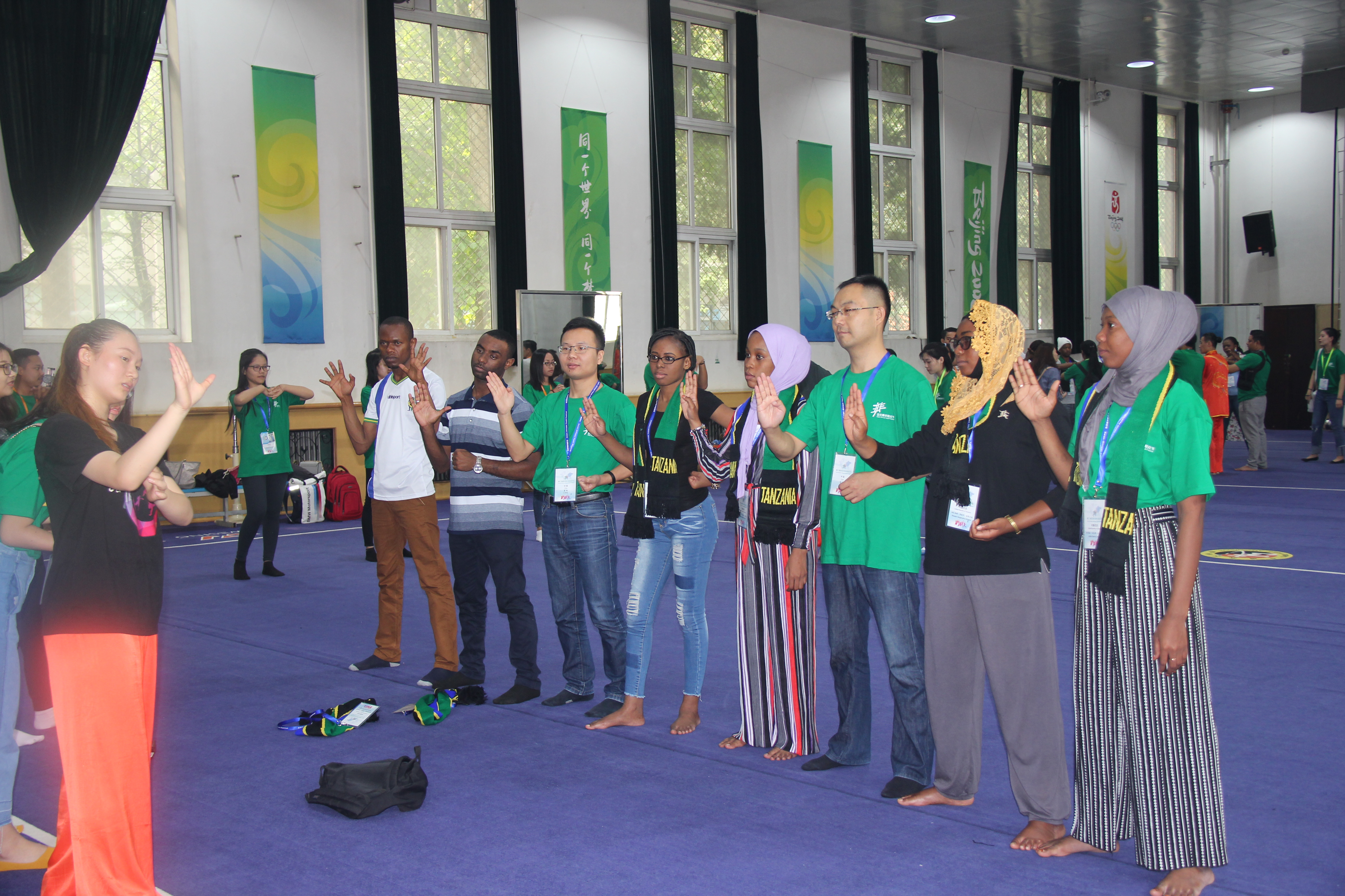 老哥俱乐部-老哥必备的交流社区