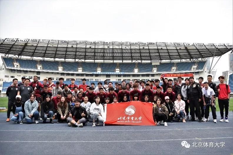 老哥俱乐部-老哥必备的交流社区