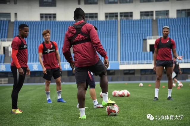 老哥俱乐部-老哥必备的交流社区