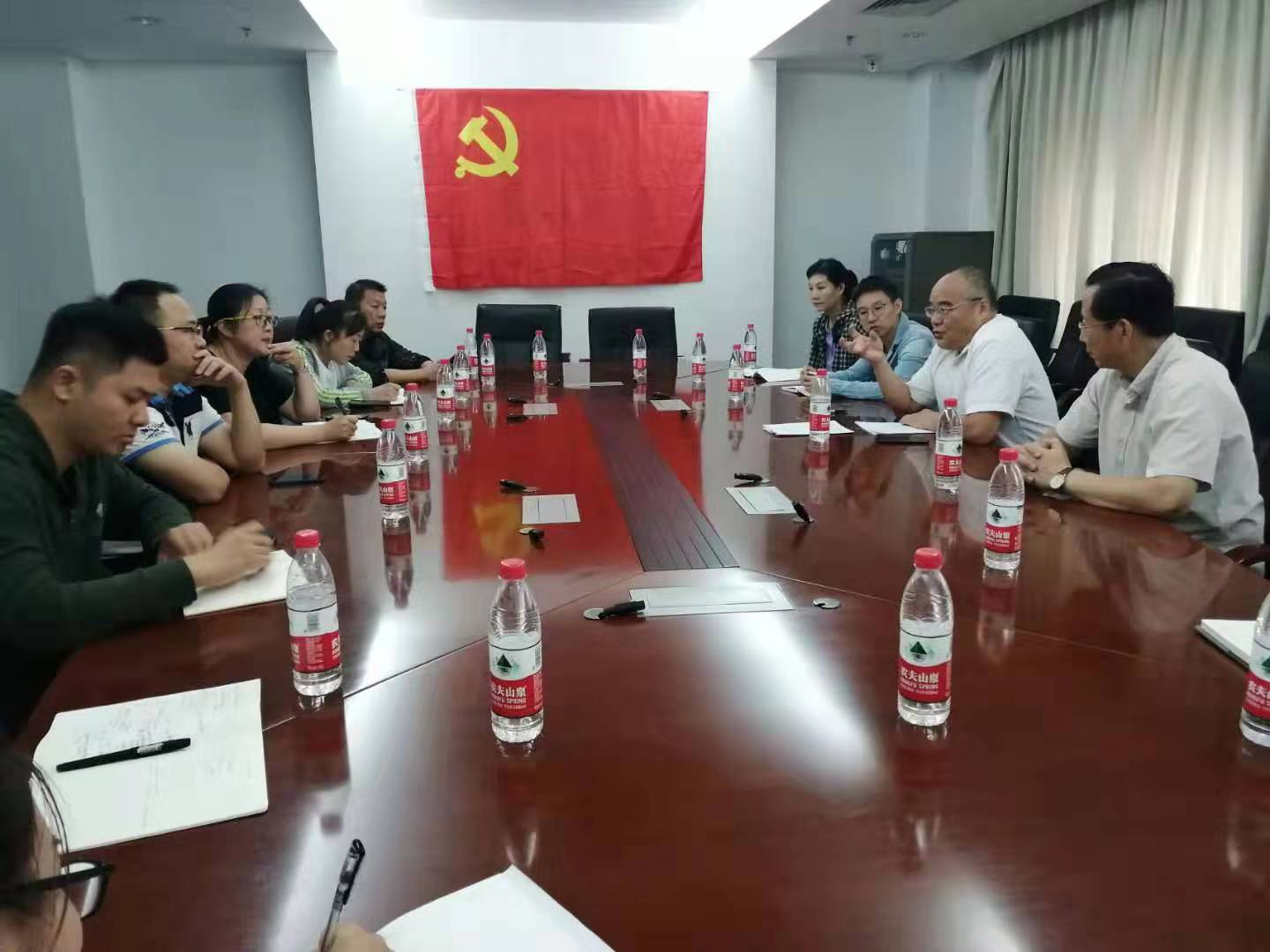 老哥俱乐部-老哥必备的互换社区