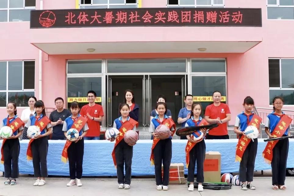 老哥俱乐部-老哥必备的互换社区