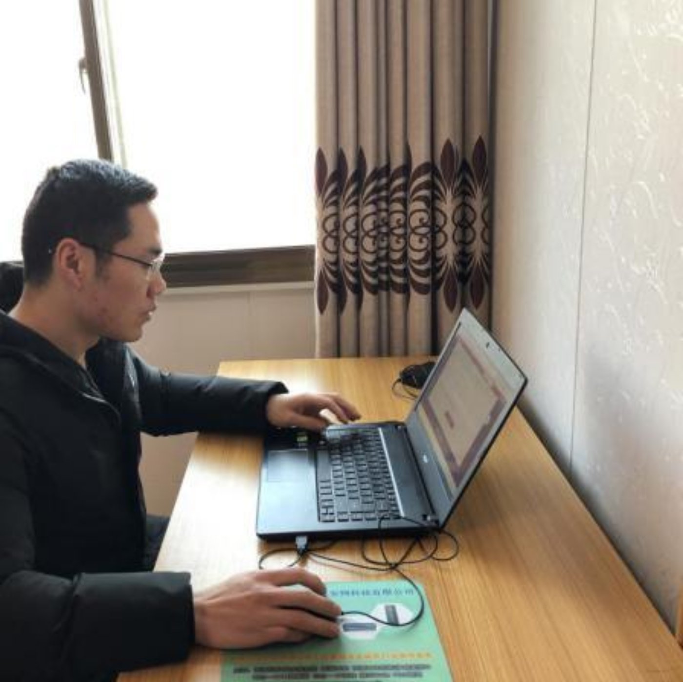 老哥俱乐部-老哥必备的互换社区