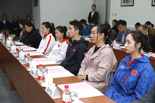 老哥俱乐部-老哥必备的交流社区