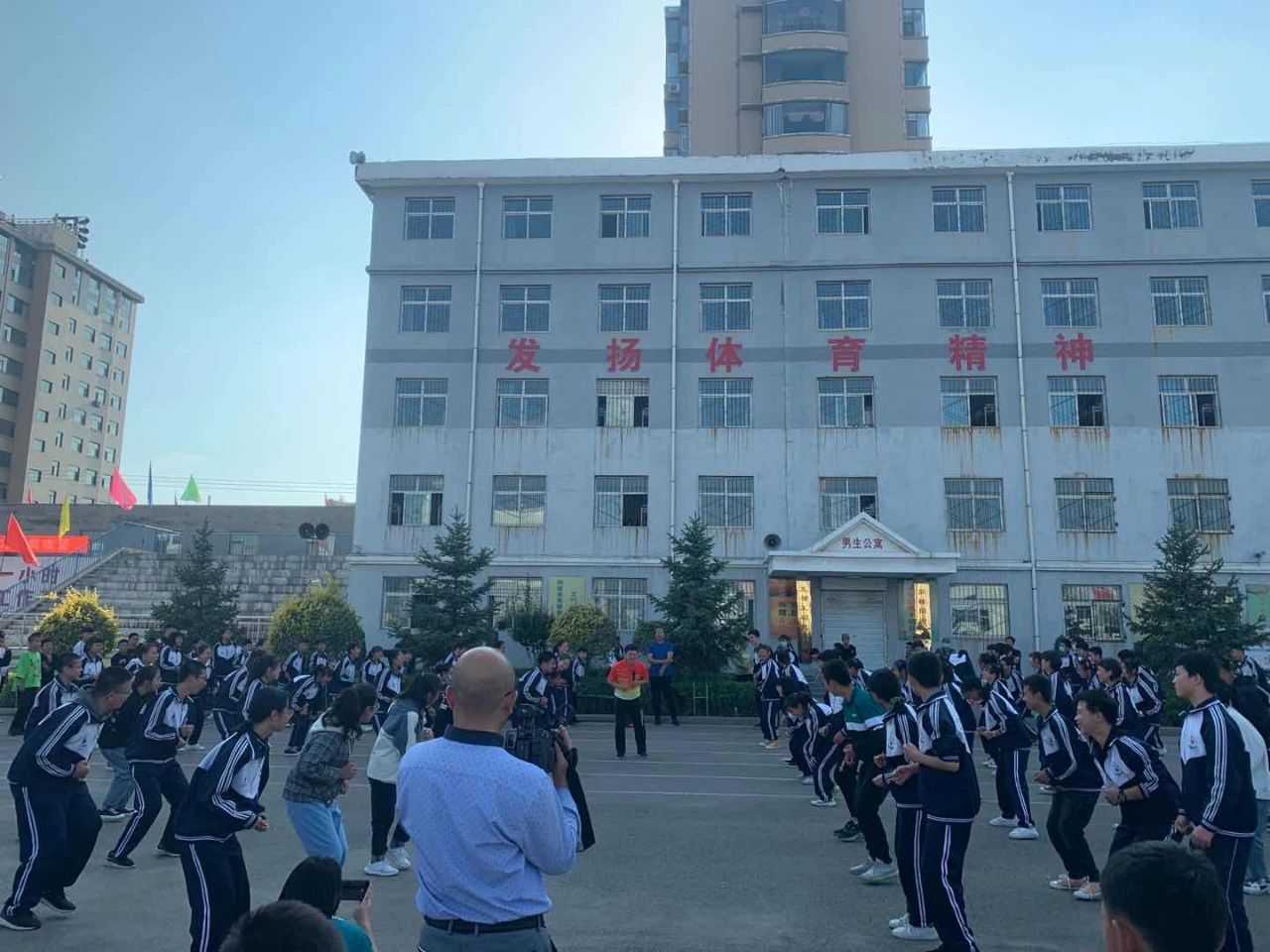 老哥俱乐部-老哥必备的交流社区