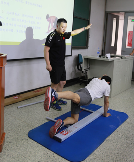 老哥俱乐部-老哥必备的交流社区