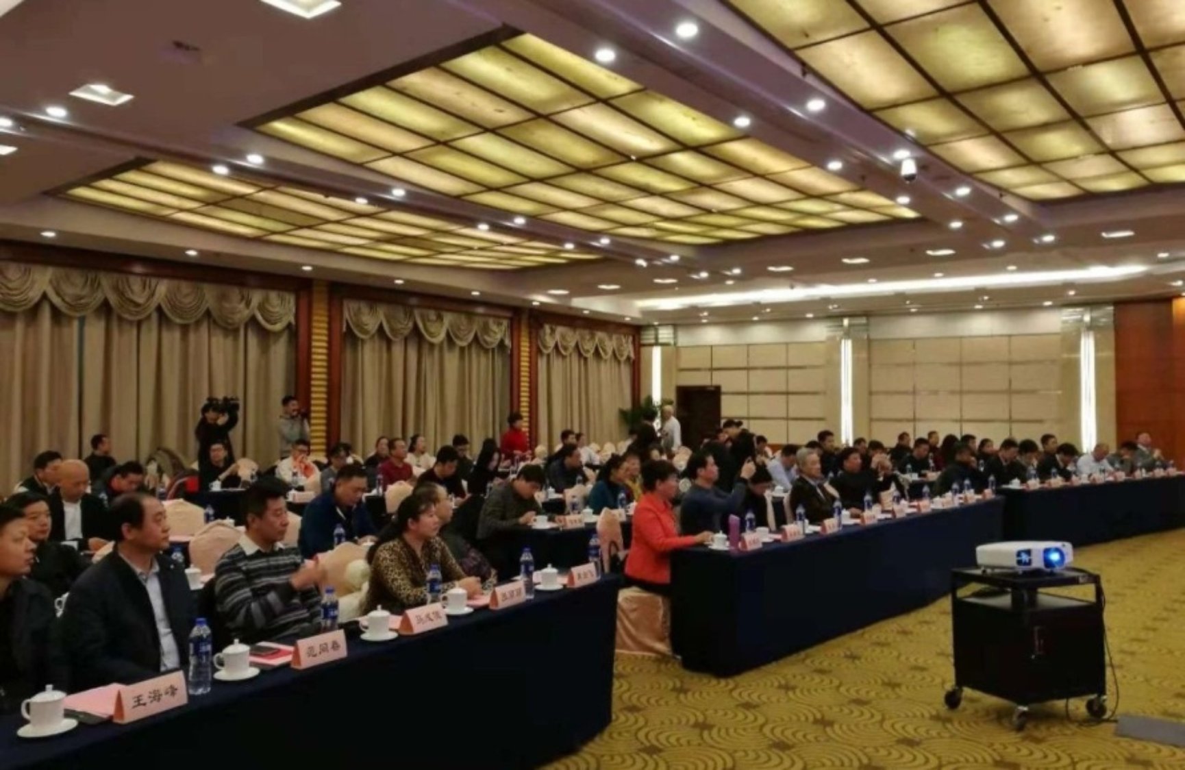 老哥俱乐部-老哥必备的交流社区