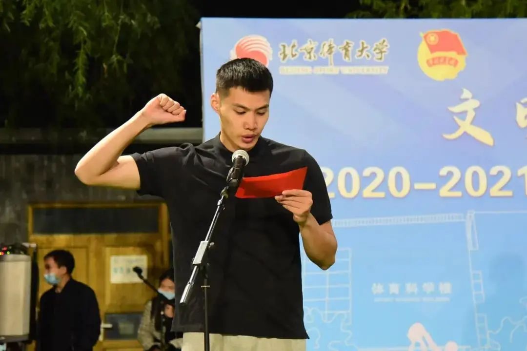 老哥俱乐部-老哥必备的互换社区