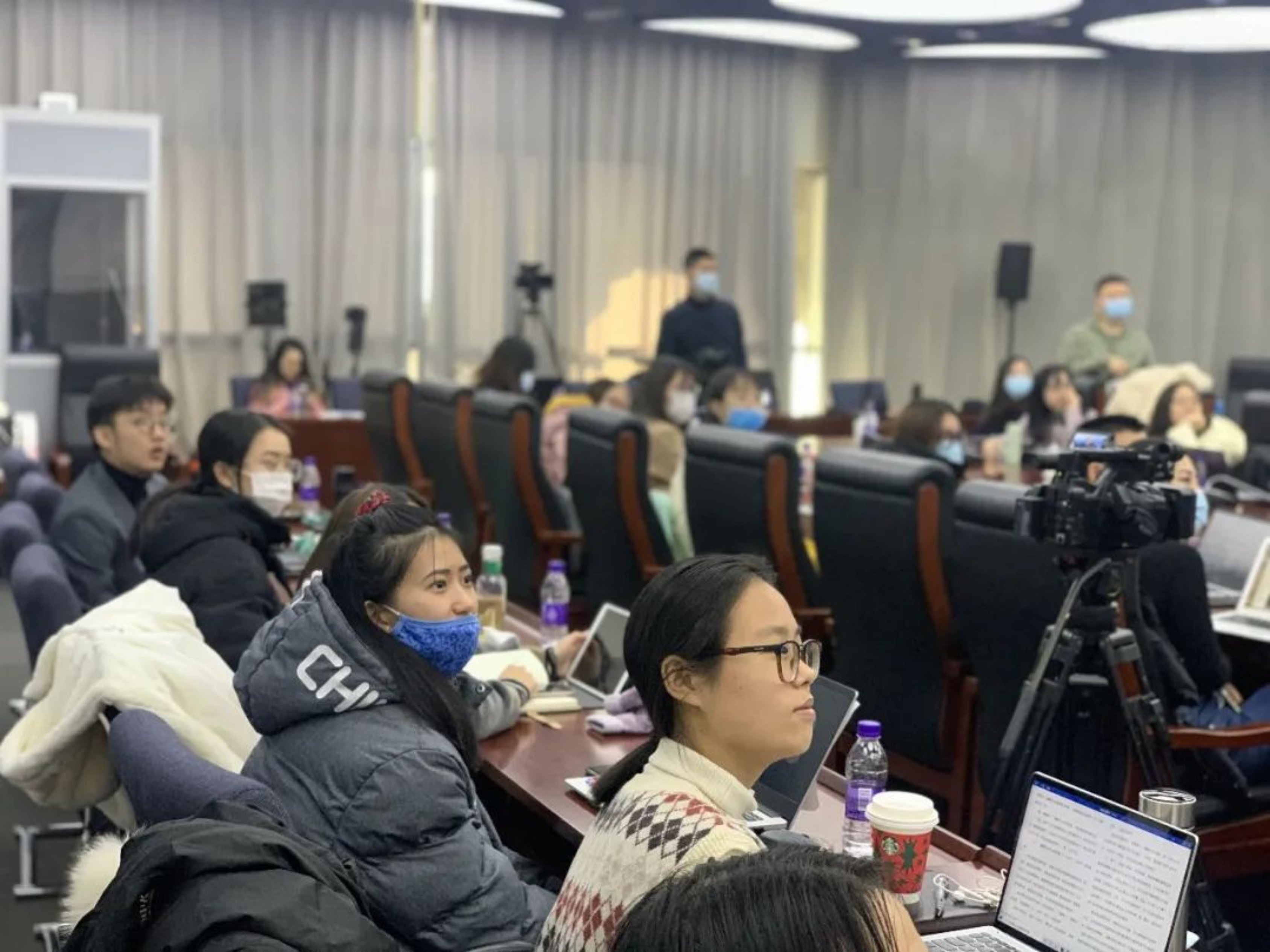 老哥俱乐部-老哥必备的交流社区