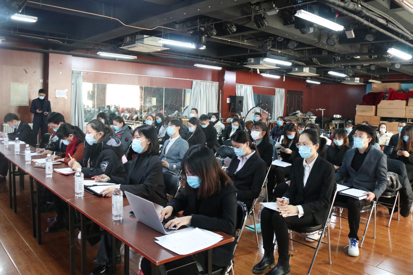 老哥俱乐部-老哥必备的交流社区