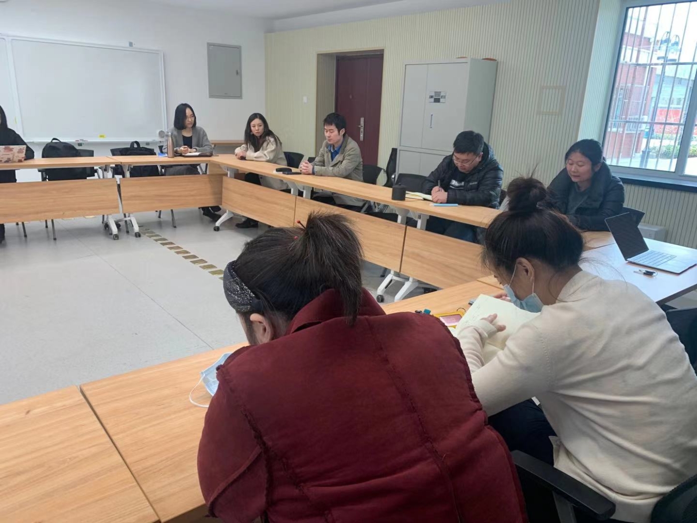 老哥俱乐部-老哥必备的交流社区