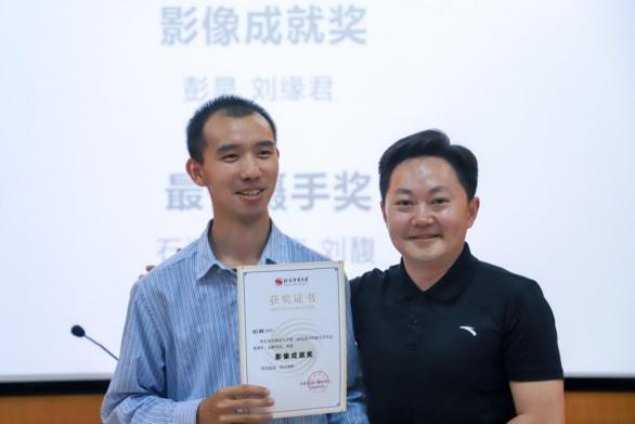 老哥俱乐部-老哥必备的交流社区