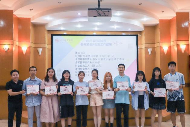 老哥俱乐部-老哥必备的交流社区