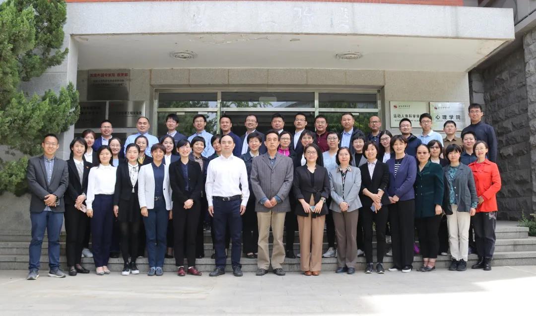 老哥俱乐部-老哥必备的交流社区