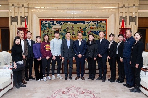 老哥俱乐部-老哥必备的交流社区