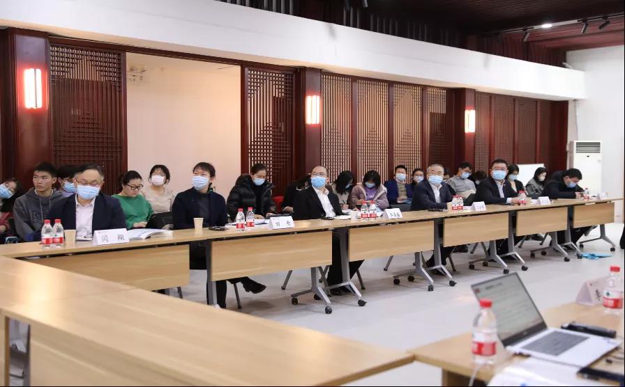 老哥俱乐部-老哥必备的交流社区