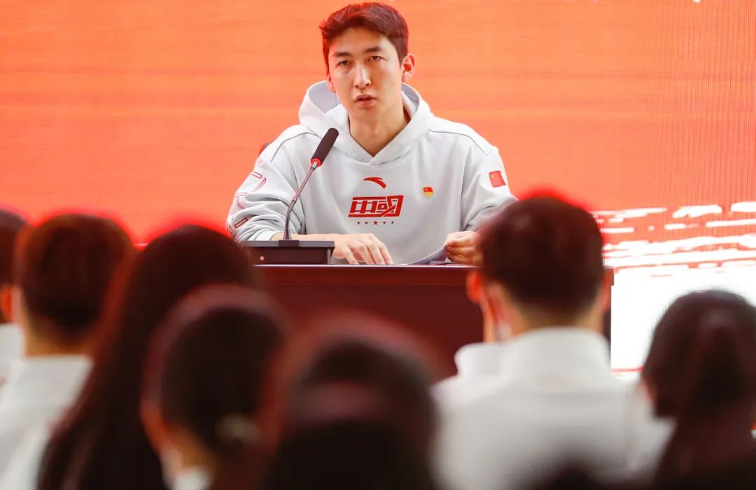 老哥俱乐部-老哥必备的交流社区