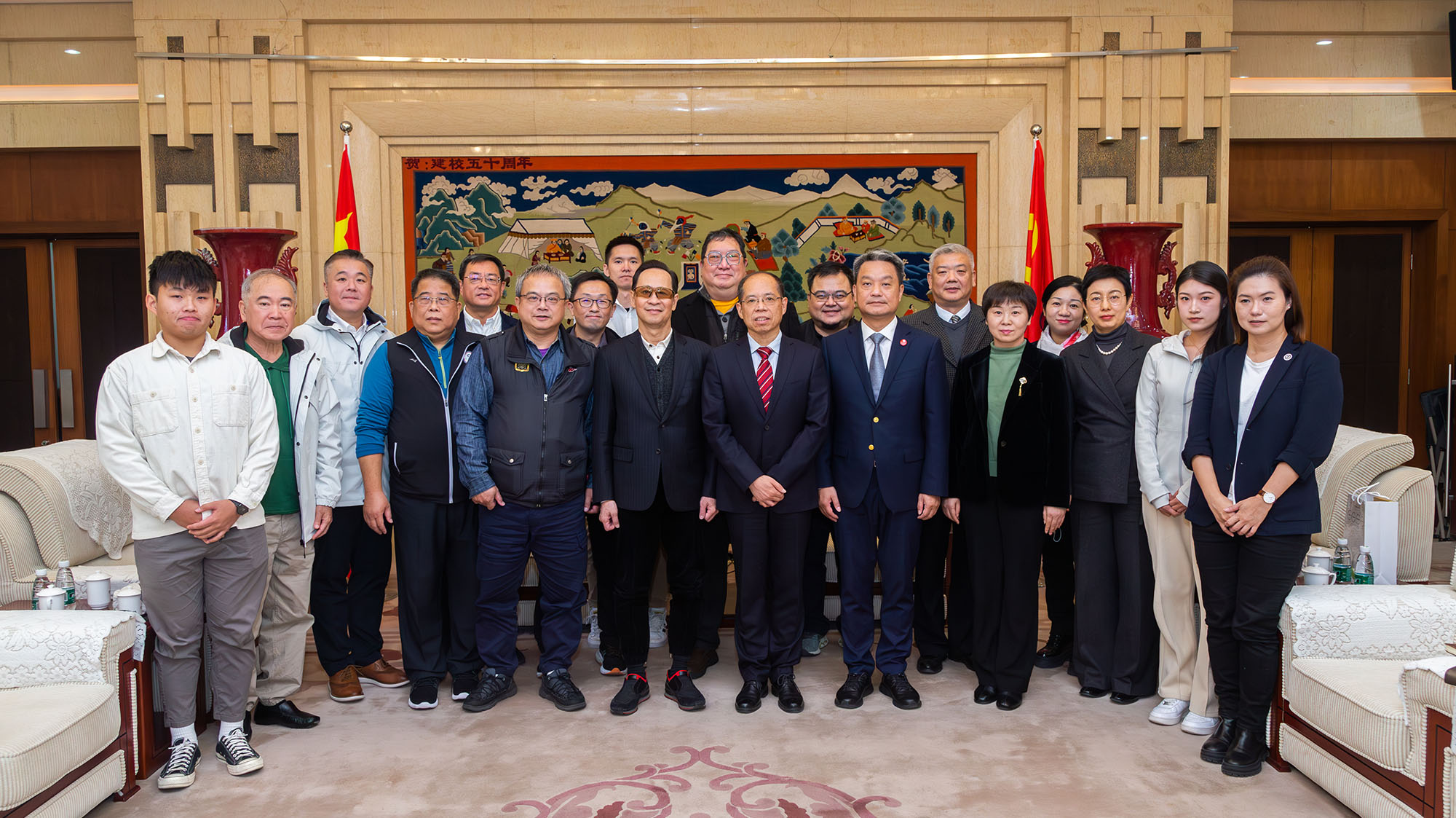 老哥俱乐部-老哥必备的交流社区