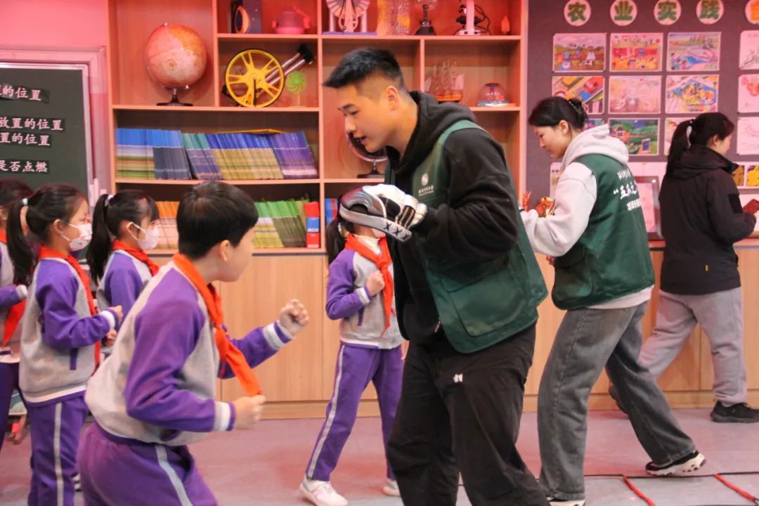 老哥俱乐部-老哥必备的交流社区