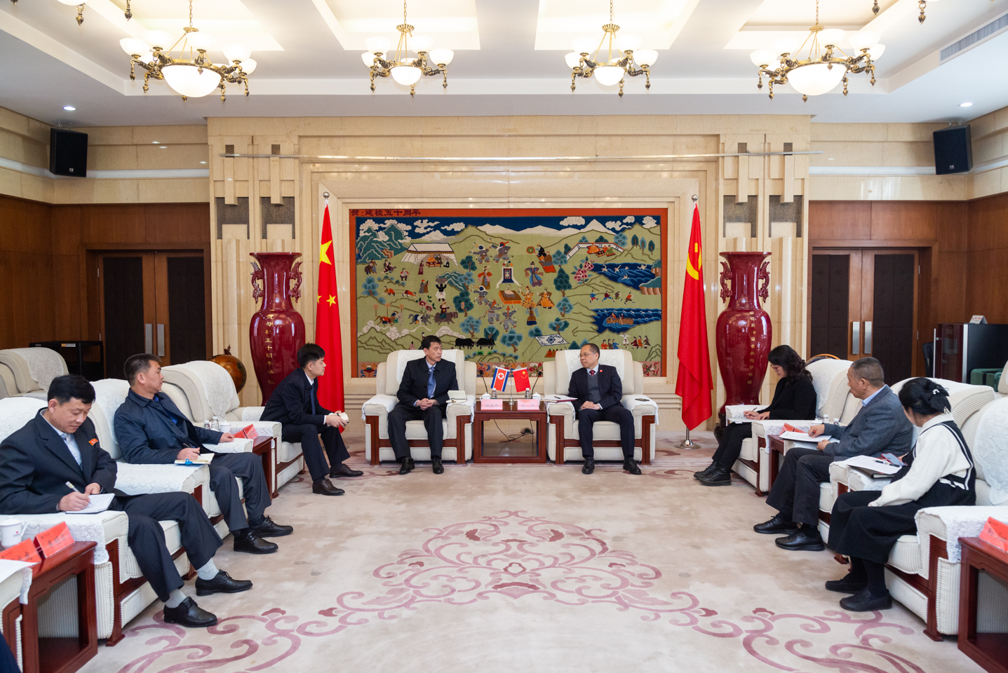 老哥俱乐部-老哥必备的交流社区