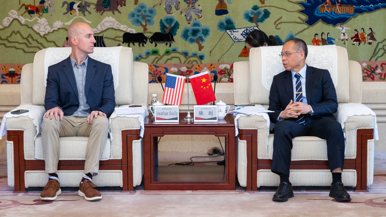 老哥俱乐部-老哥必备的互换社区