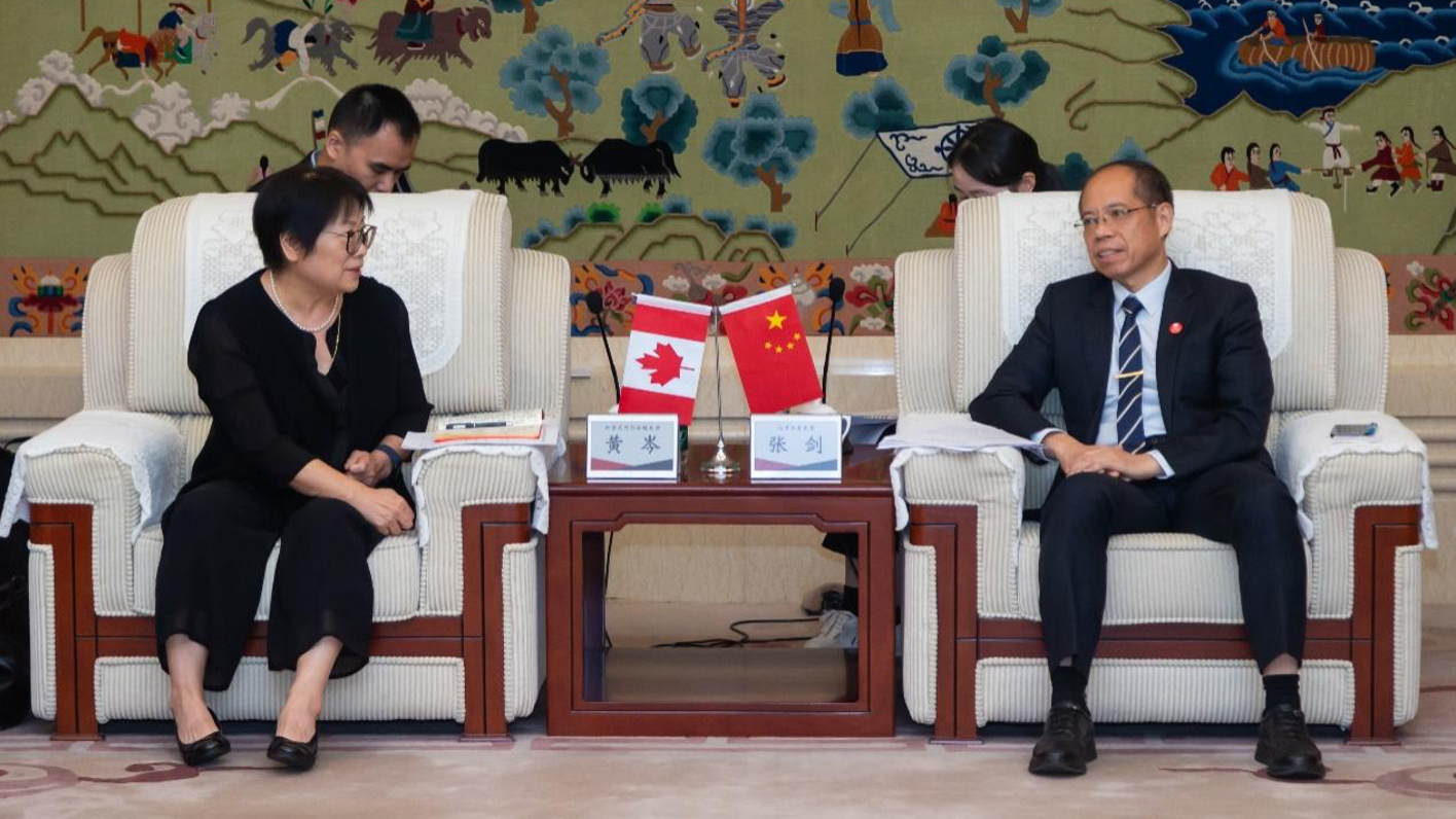 老哥俱乐部-老哥必备的互换社区