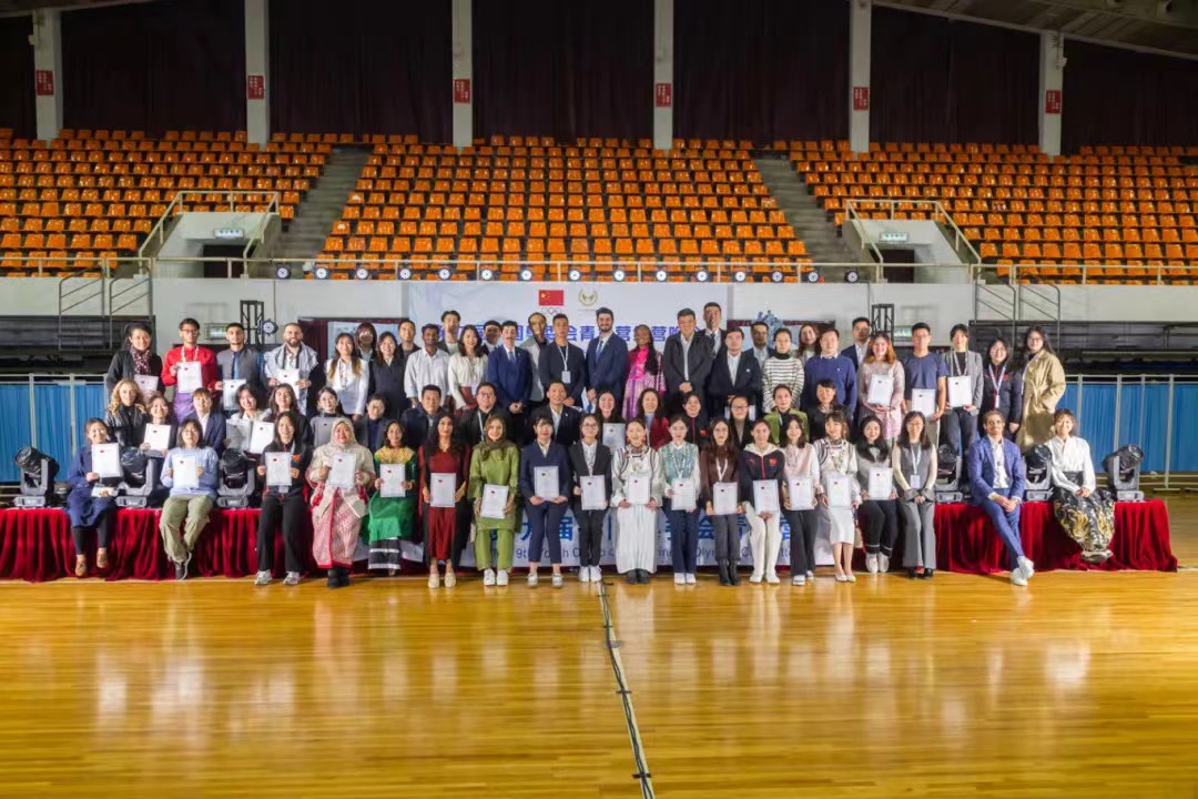 老哥俱乐部-老哥必备的互换社区