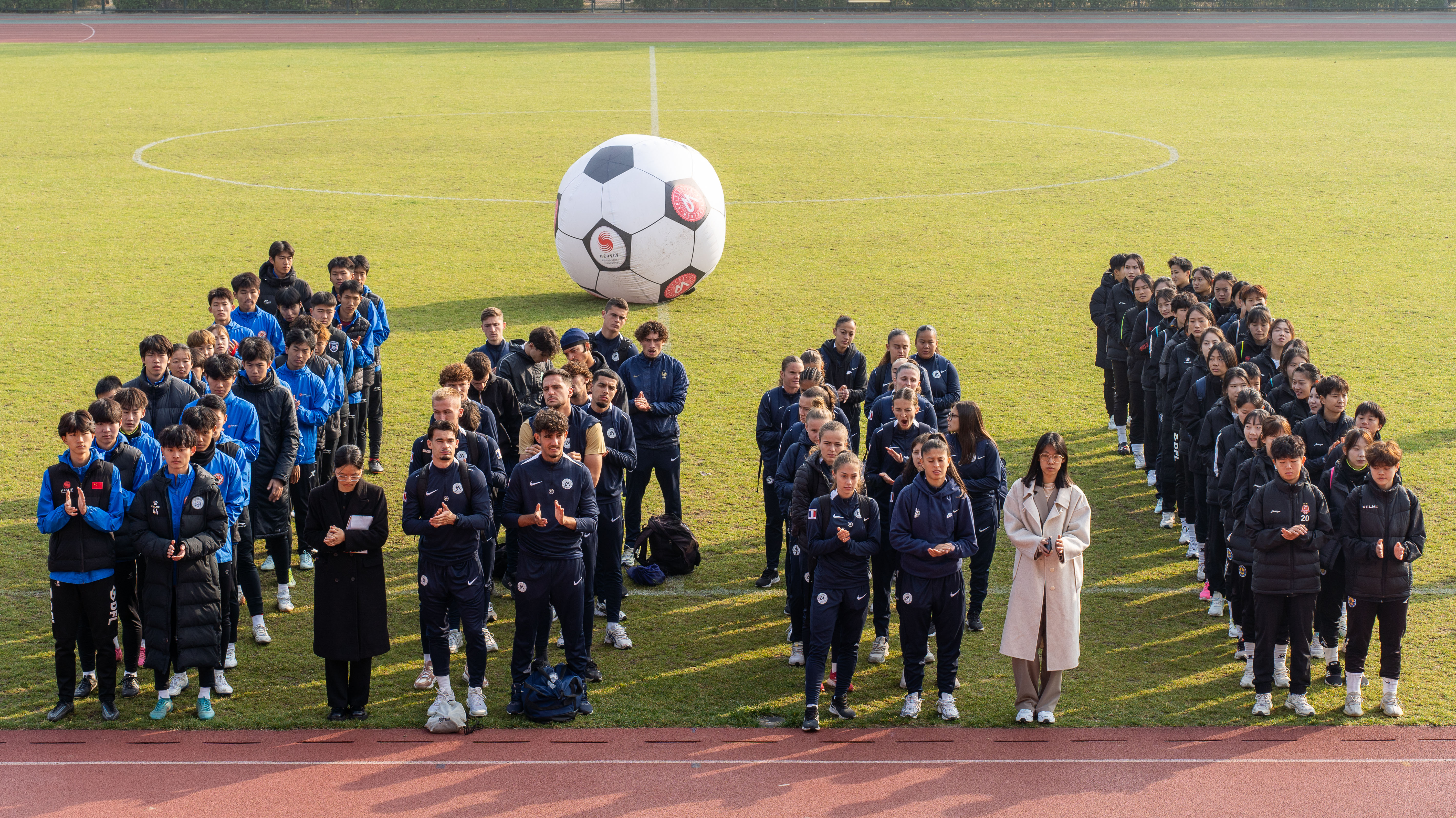 老哥俱乐部-老哥必备的互换社区