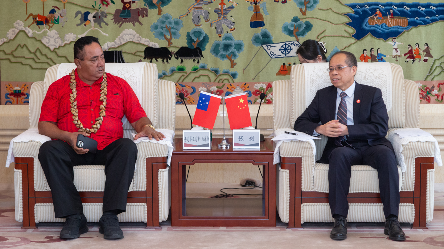 老哥俱乐部-老哥必备的互换社区