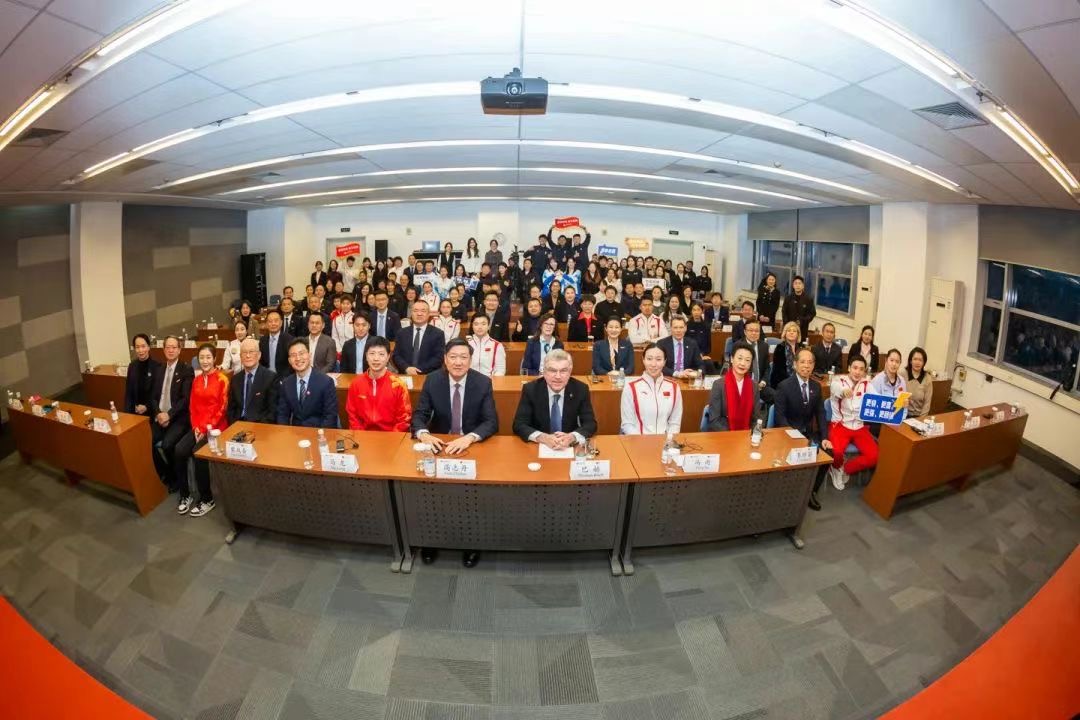 老哥俱乐部-老哥必备的互换社区