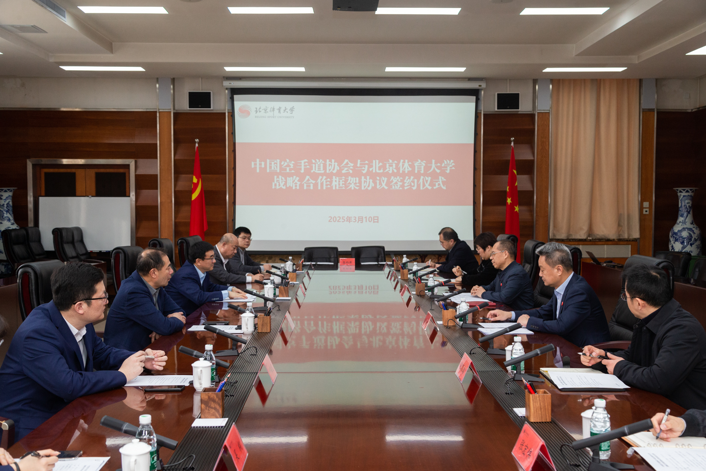 老哥俱乐部-老哥必备的互换社区