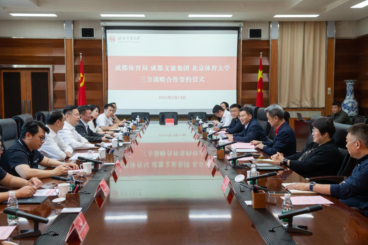 老哥俱乐部-老哥必备的互换社区