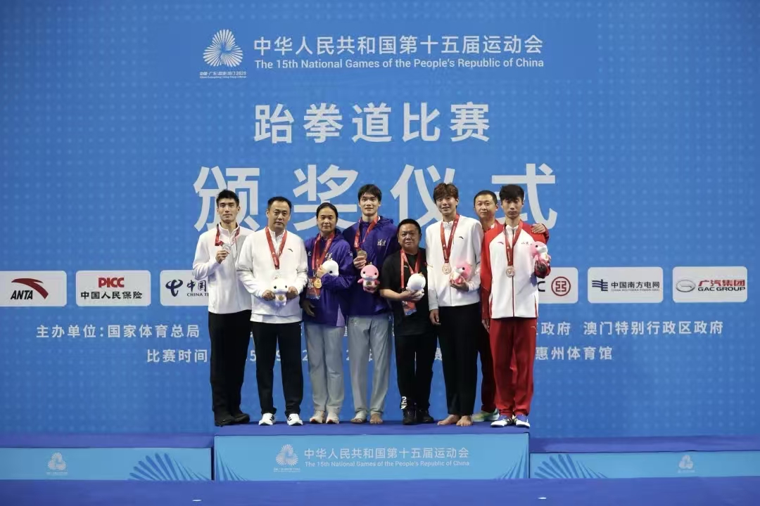 老哥俱乐部-老哥必备的互换社区