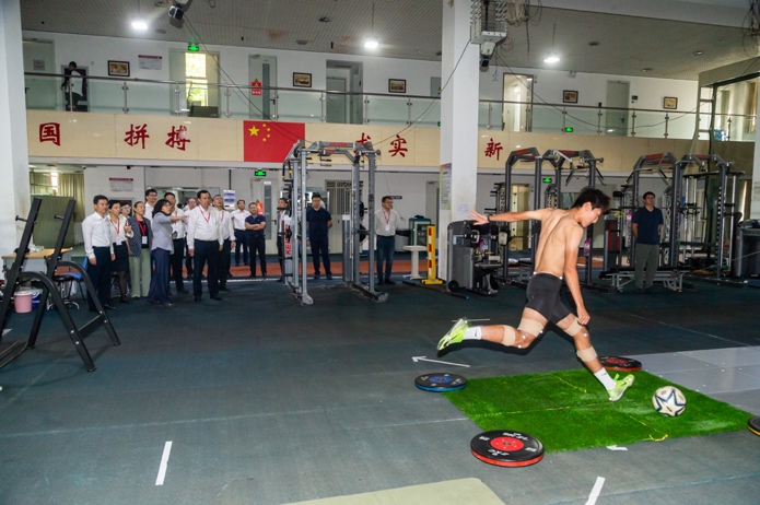 老哥俱乐部-老哥必备的互换社区