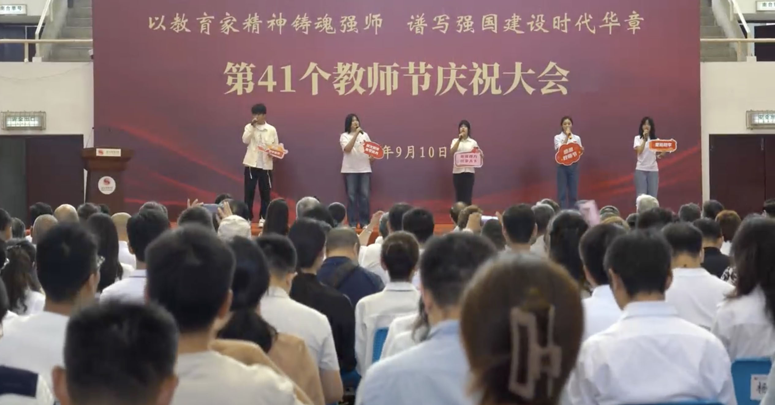 老哥俱乐部-老哥必备的互换社区