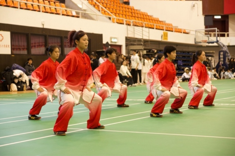 老哥俱乐部-老哥必备的互换社区