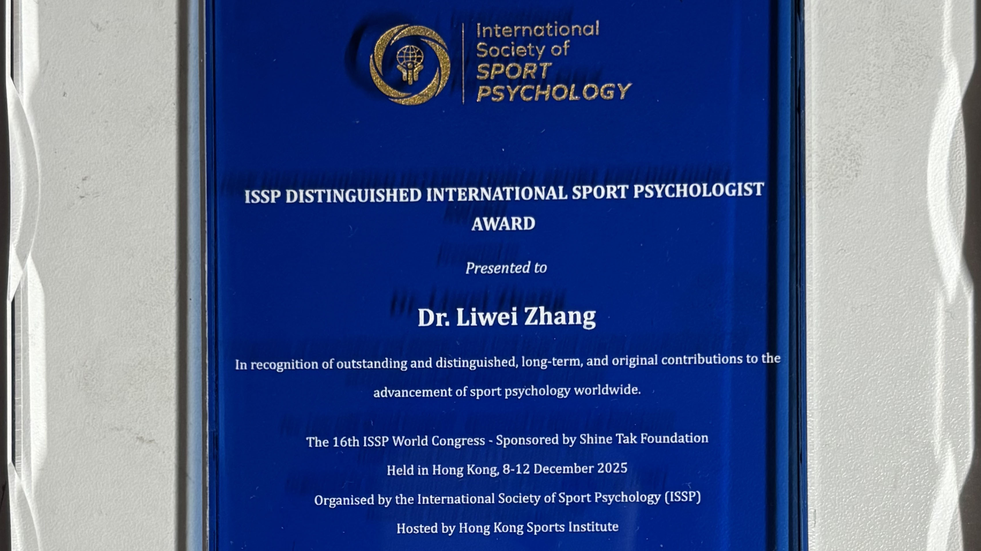 老哥俱乐部-老哥必备的互换社区